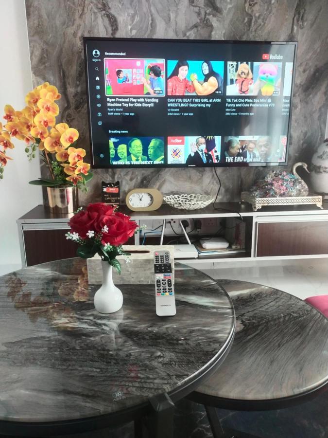 Cmk Troika Apartmen#Free Netflix Kota Bahru Luaran gambar